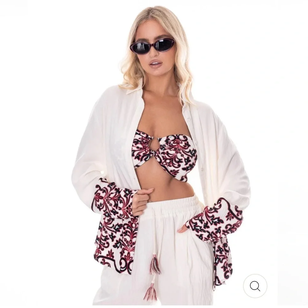Elegant White and Red Embroidered 3 Piece Wide Leg Pant Set - Picture 3 of 4